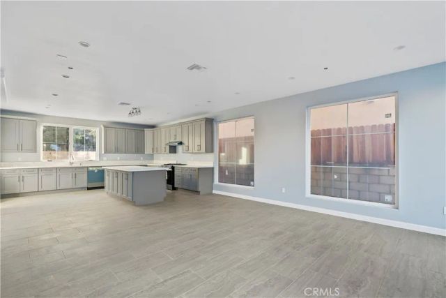 20811 W Seeasons Lane, Winnetka, CA 91306