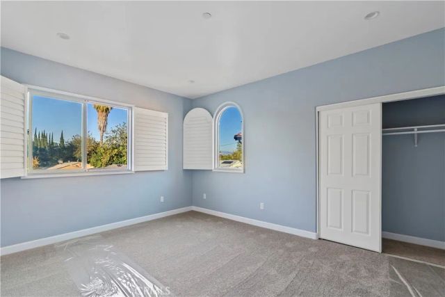 20811 W Seeasons Lane, Winnetka, CA 91306