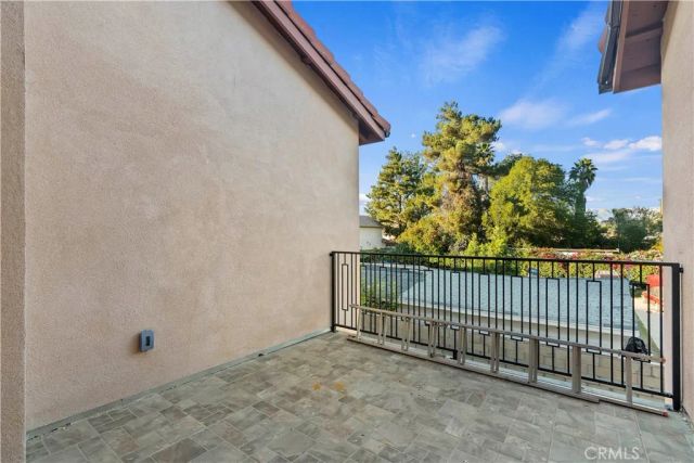 20811 W Seeasons Lane, Winnetka, CA 91306