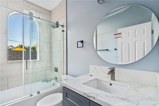 20811 W Seeasons Lane, Winnetka, CA 91306