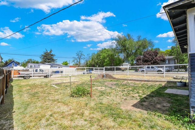 523 16th Ave N, Nampa, ID 83687