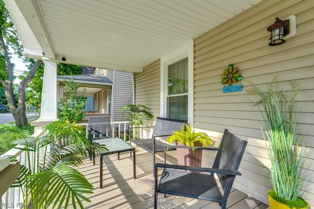 77 Devonshire Drive, Akron, OH 44312