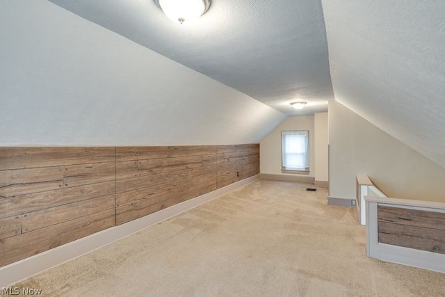 77 Devonshire Drive, Akron, OH 44312