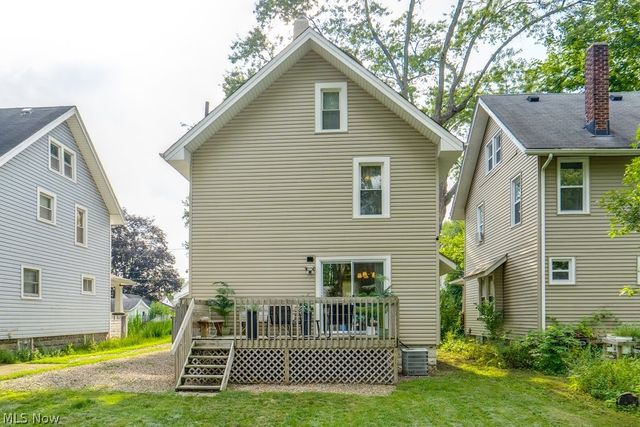 77 Devonshire Drive, Akron, OH 44312