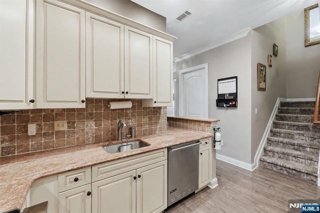 3315 The Plaza, Tenafly, NJ 07670
