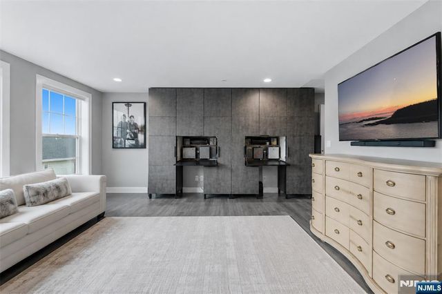 3315 The Plaza, Tenafly, NJ 07670