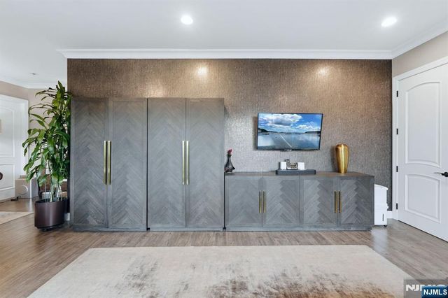 3315 The Plaza, Tenafly, NJ 07670