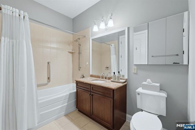 3315 The Plaza, Tenafly, NJ 07670