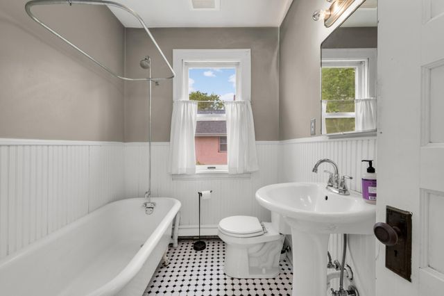 3054 15th Avenue S, Minneapolis, MN 55407