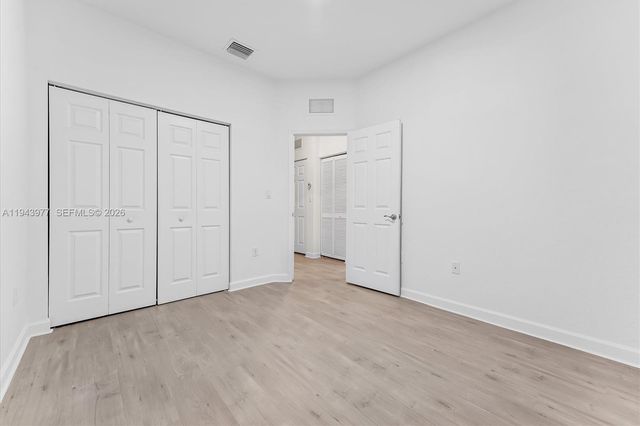 3386 W 106th Ter, Hialeah, FL 33018