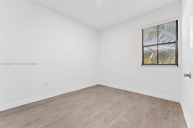 3386 W 106th Ter, Hialeah, FL 33018