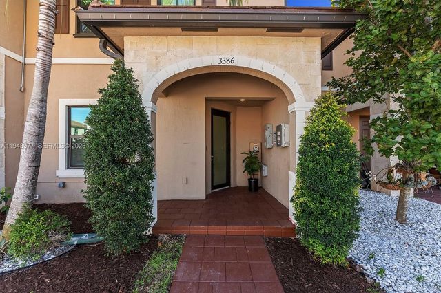 3386 W 106th Ter, Hialeah, FL 33018