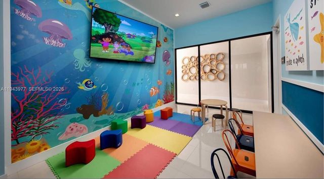 3386 W 106th Ter, Hialeah, FL 33018