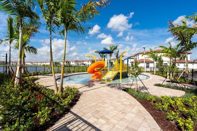 3386 W 106th Ter, Hialeah, FL 33018