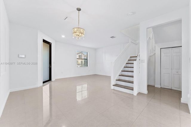 3386 W 106th Ter, Hialeah, FL 33018