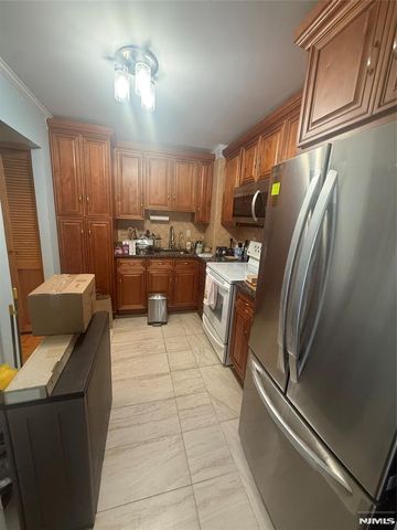 1111 River, Edgewater, NJ 07020
