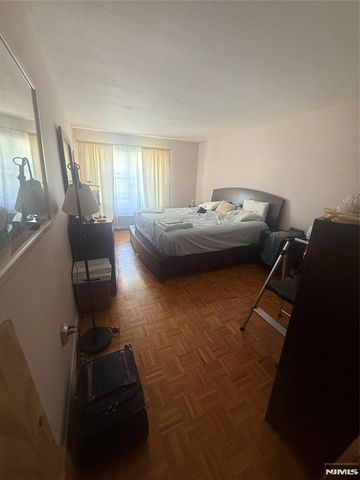 1111 River, Edgewater, NJ 07020