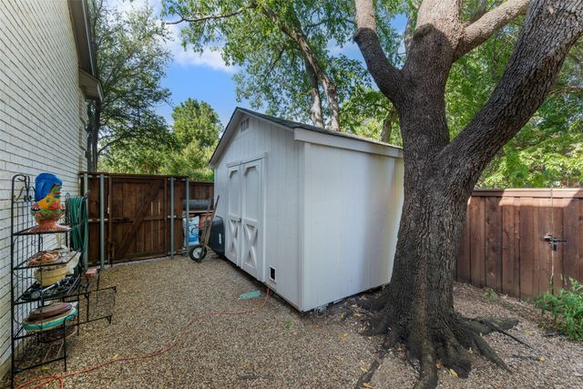 3301 Jones Court, Bedford, TX 76021