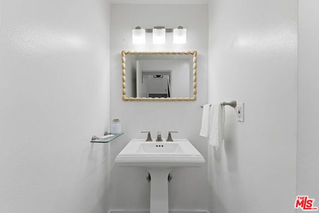 13224 Admiral Avenue D, Marina Del Rey, CA 90292