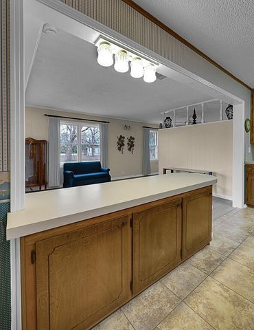 136 Bowie Street, Mcgregor, TX 76657