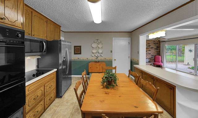 136 Bowie Street, Mcgregor, TX 76657