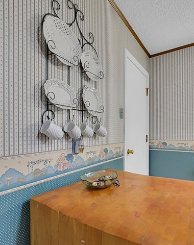 136 Bowie Street, Mcgregor, TX 76657