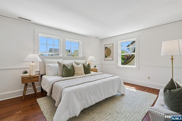 16 Duryea Road, Montclair, NJ 07043