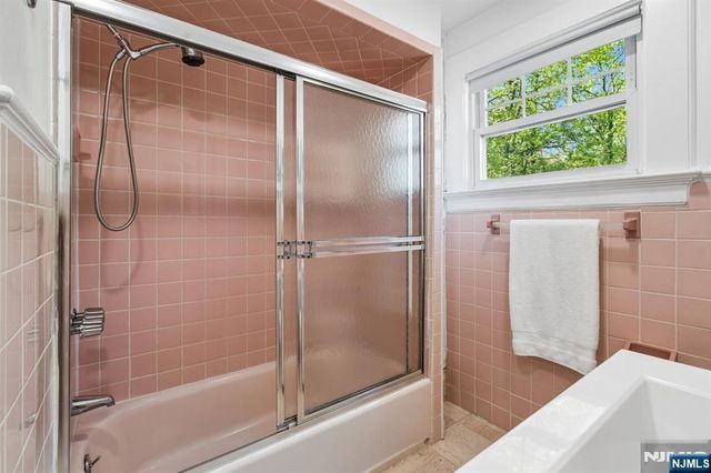 16 Duryea Road, Montclair, NJ 07043