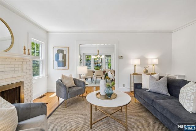16 Duryea Road, Montclair, NJ 07043