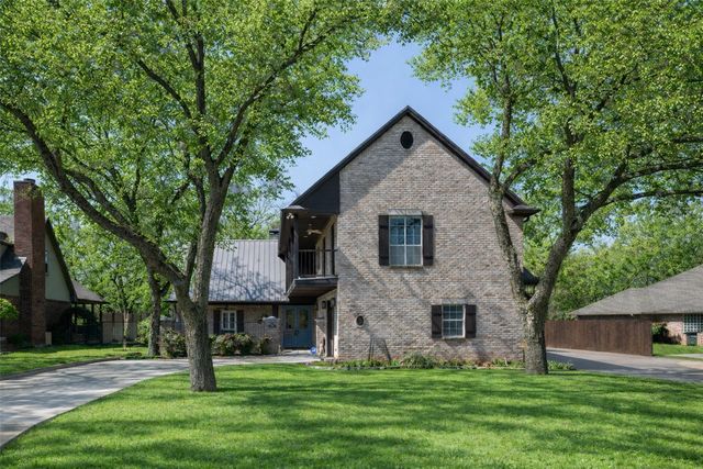 8903 Ravenswood Road, Granbury, TX 76049