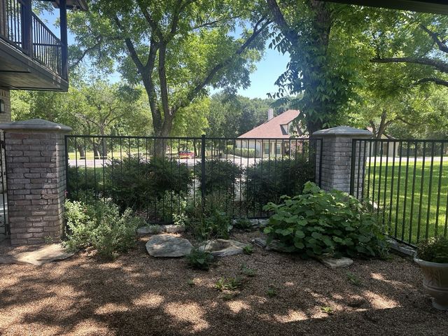 8903 Ravenswood Road, Granbury, TX 76049