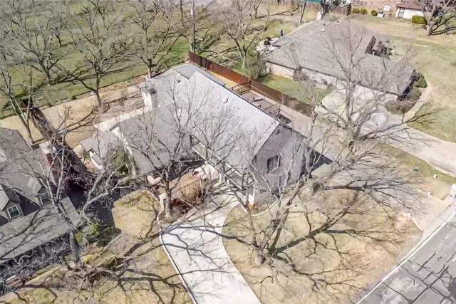 8903 Ravenswood Road, Granbury, TX 76049
