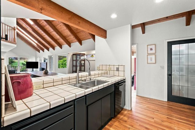 135 Seabreeze Place, Aptos, CA 95003