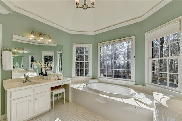 4910 Wimborne Court, Suwanee, GA 30024