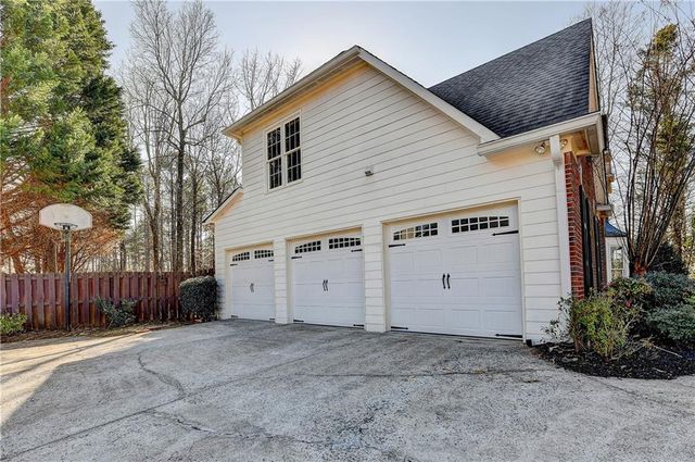 4910 Wimborne Court, Suwanee, GA 30024