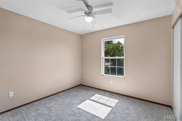 5 W 12th Street, Washington, MO 63090