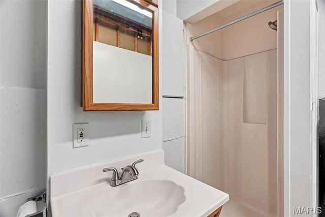 5 W 12th Street, Washington, MO 63090