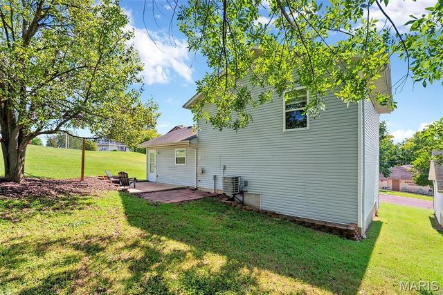 5 W 12th Street, Washington, MO 63090