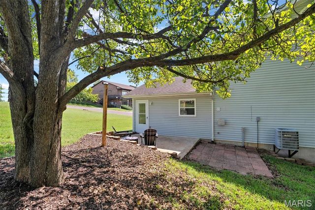 5 W 12th Street, Washington, MO 63090