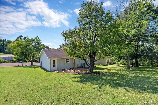 5 W 12th Street, Washington, MO 63090