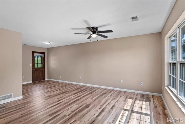 5 W 12th Street, Washington, MO 63090