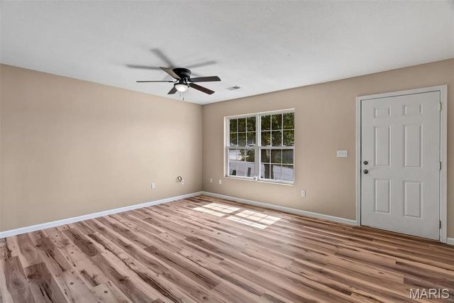 5 W 12th Street, Washington, MO 63090