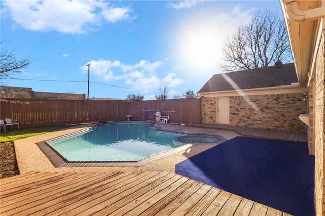 314 Southerland Avenue, Mesquite, TX 75150