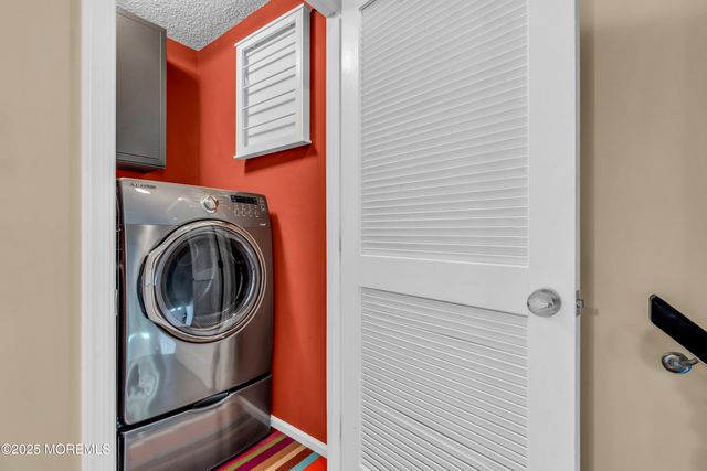 51 Phoenix Court, Tinton Falls, NJ 07712