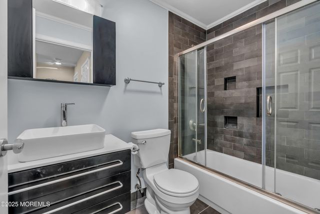 51 Phoenix Court, Tinton Falls, NJ 07712