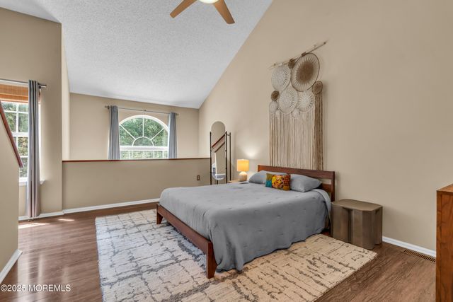 51 Phoenix Court, Tinton Falls, NJ 07712