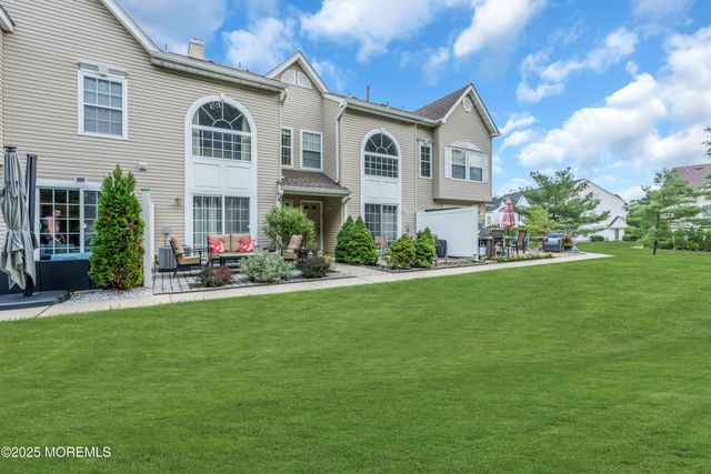 51 Phoenix Court, Tinton Falls, NJ 07712