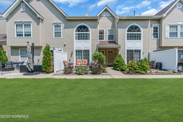 51 Phoenix Court, Tinton Falls, NJ 07712