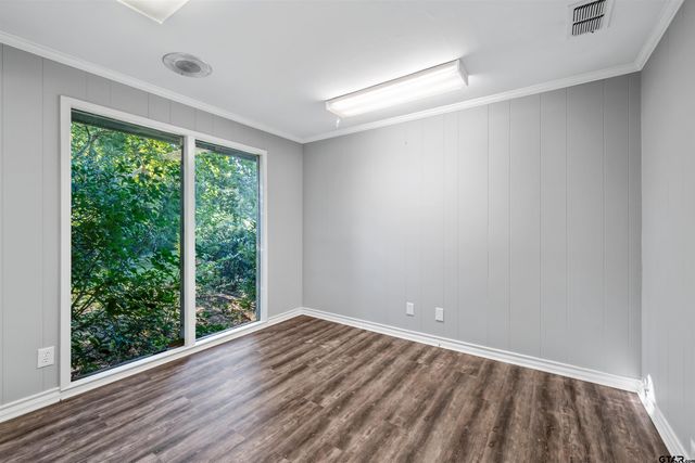 606 Brookside Dr, Jacksonville, TX 75766