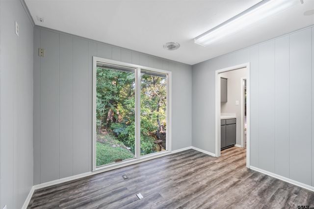 606 Brookside Dr, Jacksonville, TX 75766